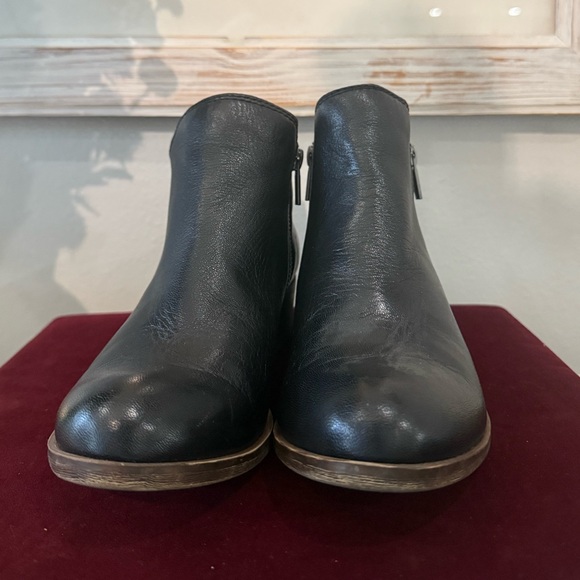 Lucky Brand Basel Black Leather Ankle Booties Side Zip Size 8 - Picture 4 of 7